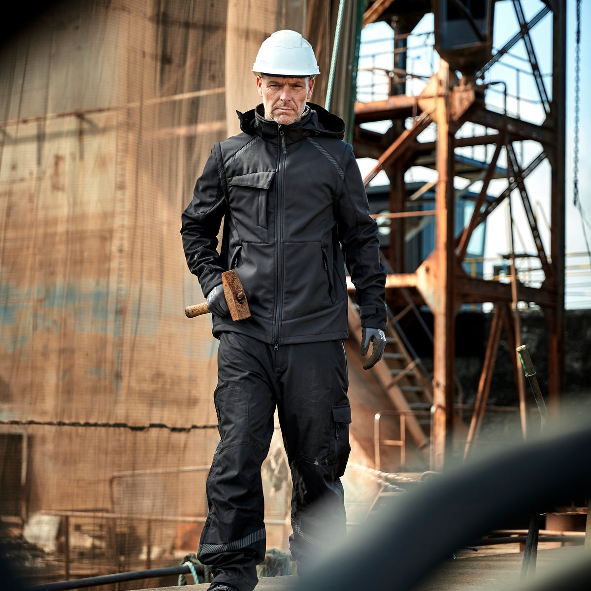 ELKA Working Xtreme Softshell Jacket with detachable sleeves