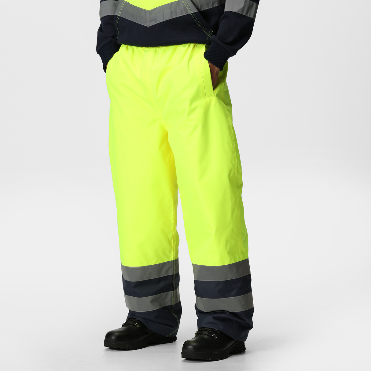 Regatta Professional Hi-Vis Pro Two Tone Insulated Overtrouser