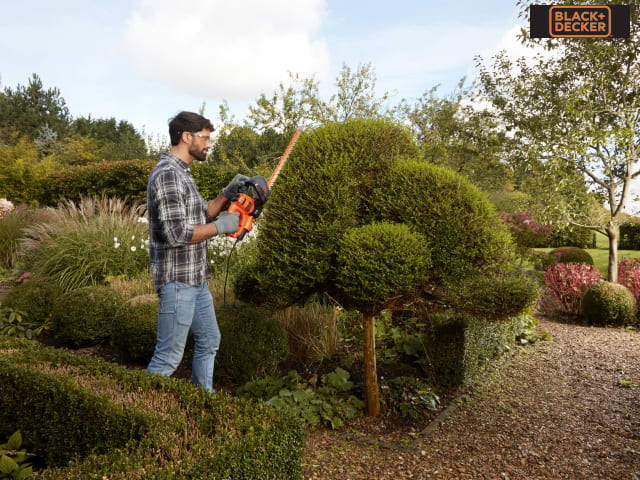 Black+Decker BEHTS401-QS Hedge Trimmer - Thumbnail 5