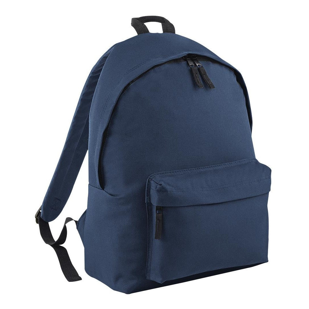Zippered main compartment