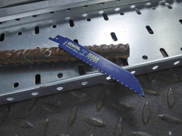 IRWIN® 614R Sabre Saw Blade Metal Cutting 150mm 14 TPI Pack of 25