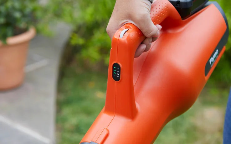 FLYMO 18V EasiClear 100 KIT – Cordless Leaf Blower