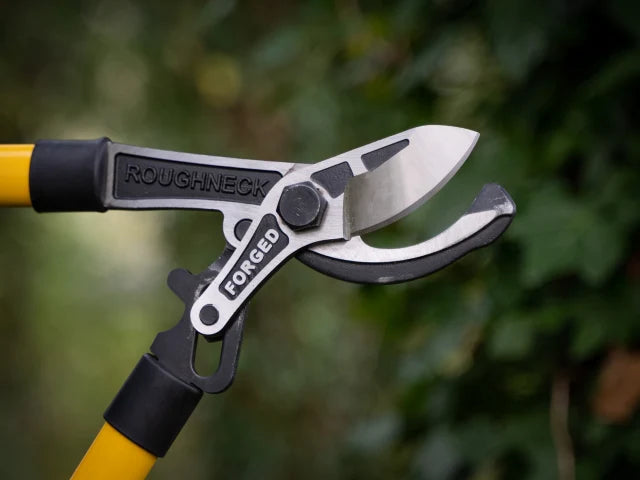 Roughneck XT Pro Telescopic Bypass Loppers 695 - 945mm