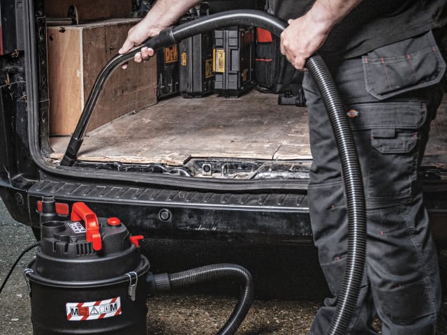 Trend T32L M Class Dry Vacuum 800W 110V