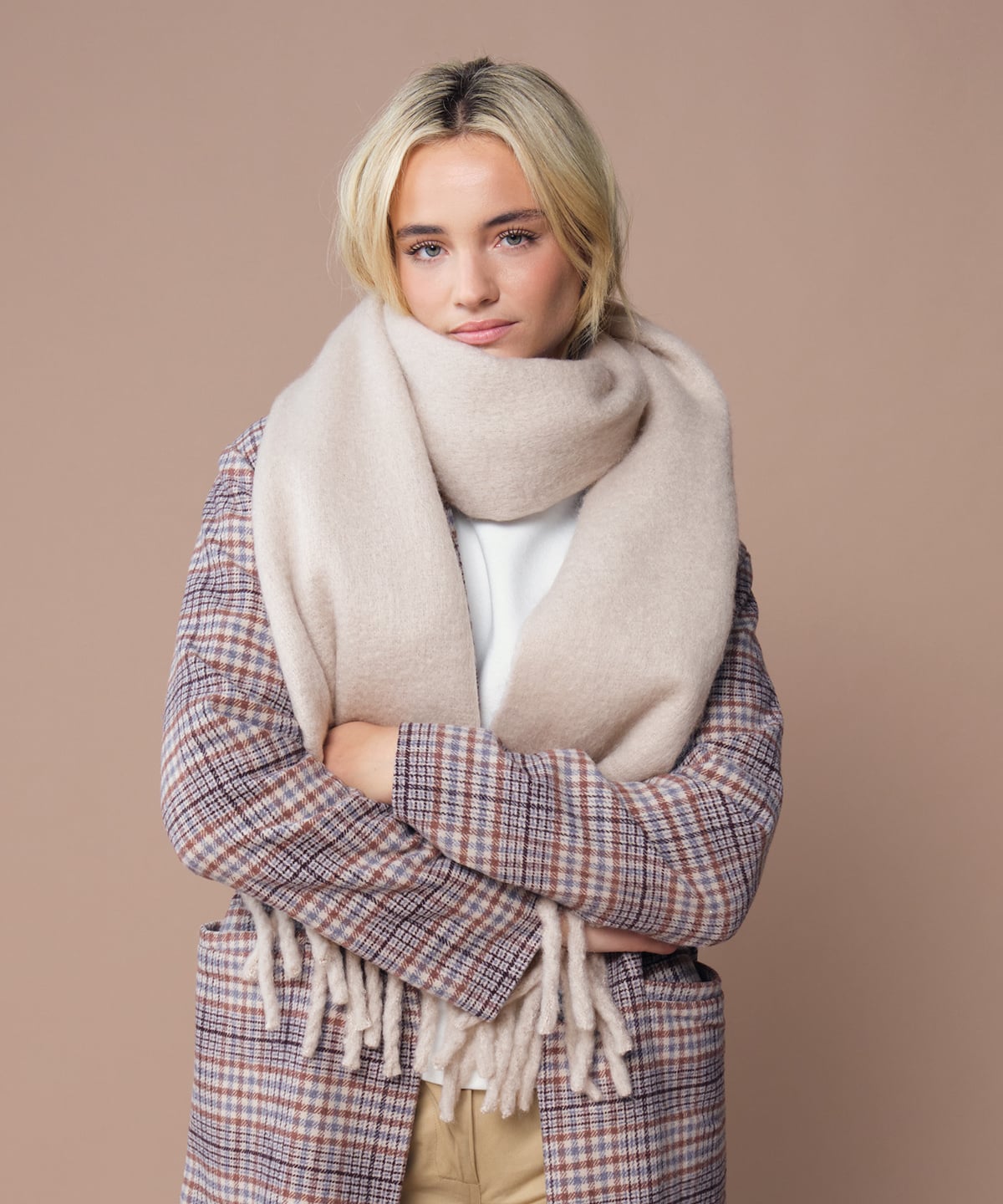 Beechfield B496R Fluffy Scarf