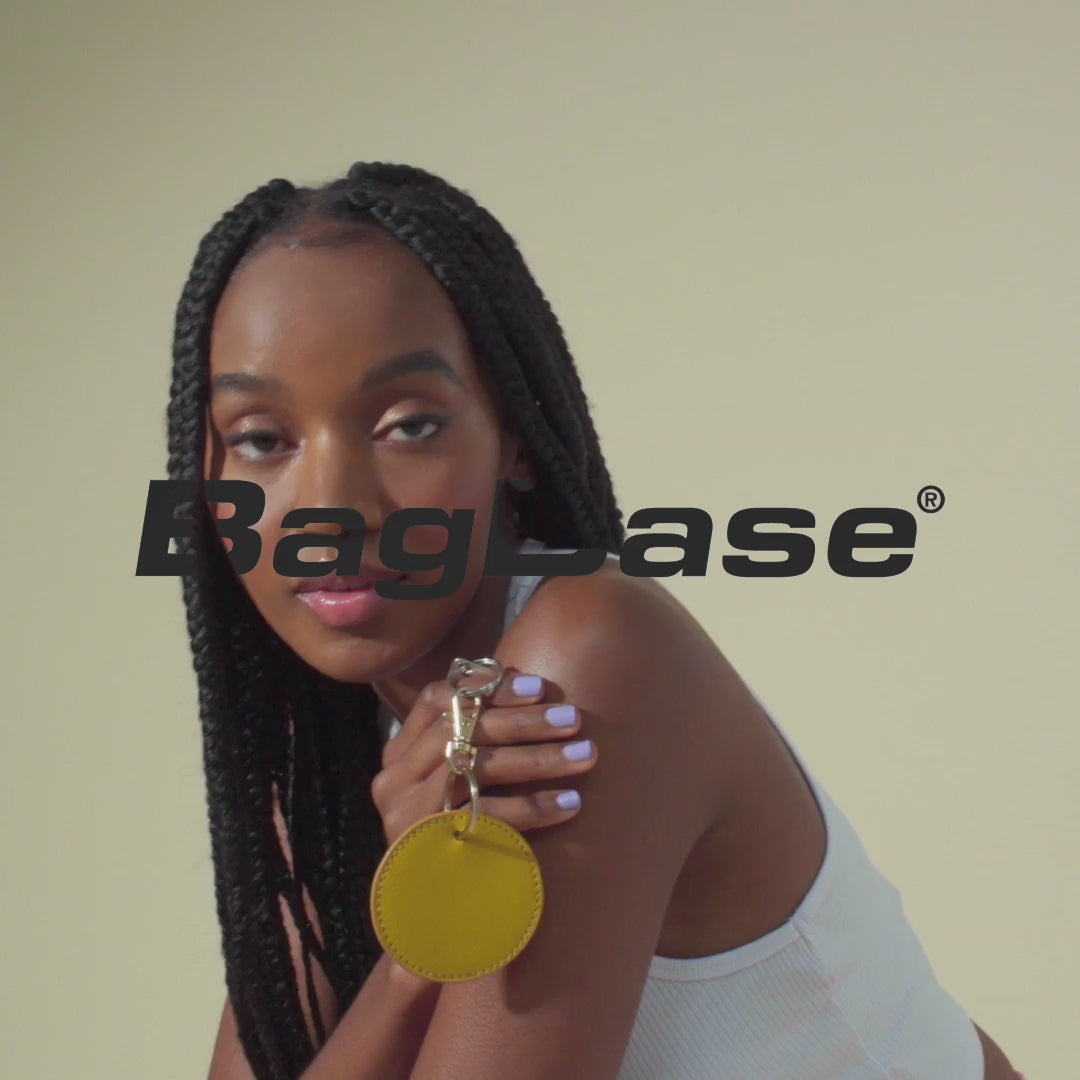 Load video: Bagbase Boutique Circular Keyclip